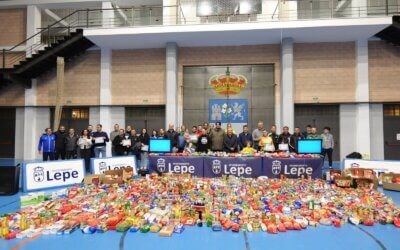 Los clubes deportivos de Lepe se vuelcan con los más necesitados con la donación de 3.000 kilos a Banco de Alimentos y Cáritas